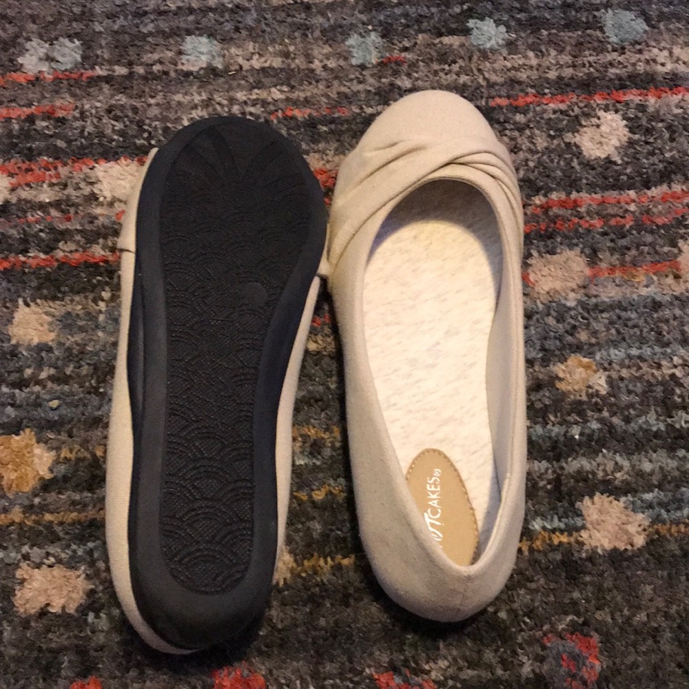 Flats - Picture 4 of 5